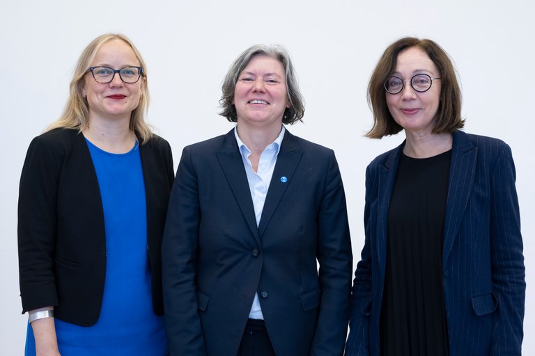 Melanie Arndt, Kerstin Krieglstein und  Sylvia Paletschek. Foto: Patrick Seeger