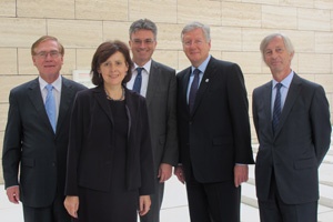 Von links: Eckart Cuntz, deutscher Botschafter in Belgien; Karin Maex, Vizerektorin der KU Leuven; Dieter Salomon, Oberbürgermeister der Stadt Freiburg; Hans-Jochen Schiewer, Rektor der Albert-Ludwigs-Universität; Mark Waer, Rektor der KU Leuven