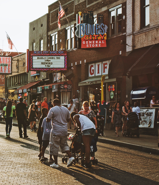 Memphis(PJ_Szabo_Unsplash)540b.jpg