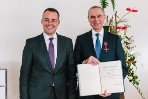  Bundesverdienstkreuz für Nikolaus Pfanner 