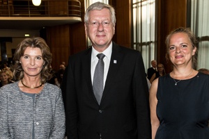 Universitätsmedaillen für Karin Endress und Margot Selz